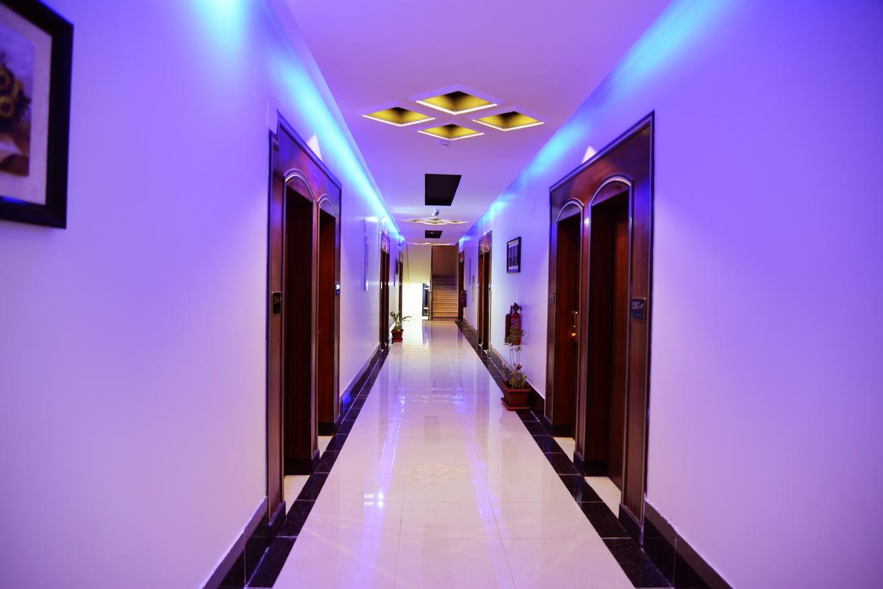 Address Sharurah Hotel エクステリア 写真
