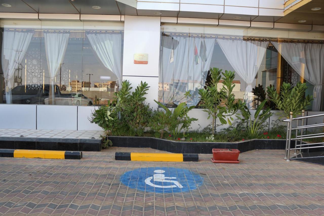 Address Sharurah Hotel エクステリア 写真