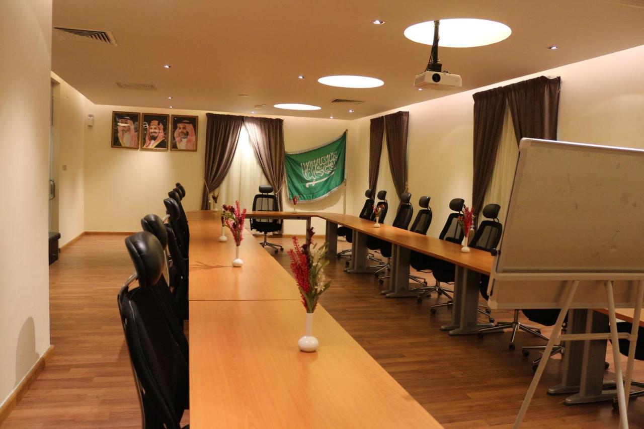 Address Sharurah Hotel エクステリア 写真